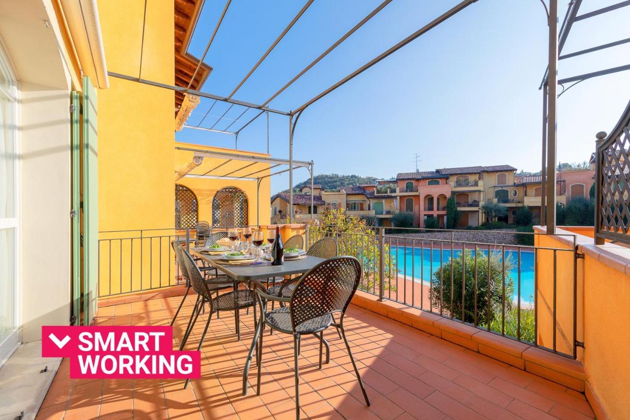 Borgo Del Torchio Apartments By Wonderful Italy Manerba del Garda Exteriör bild