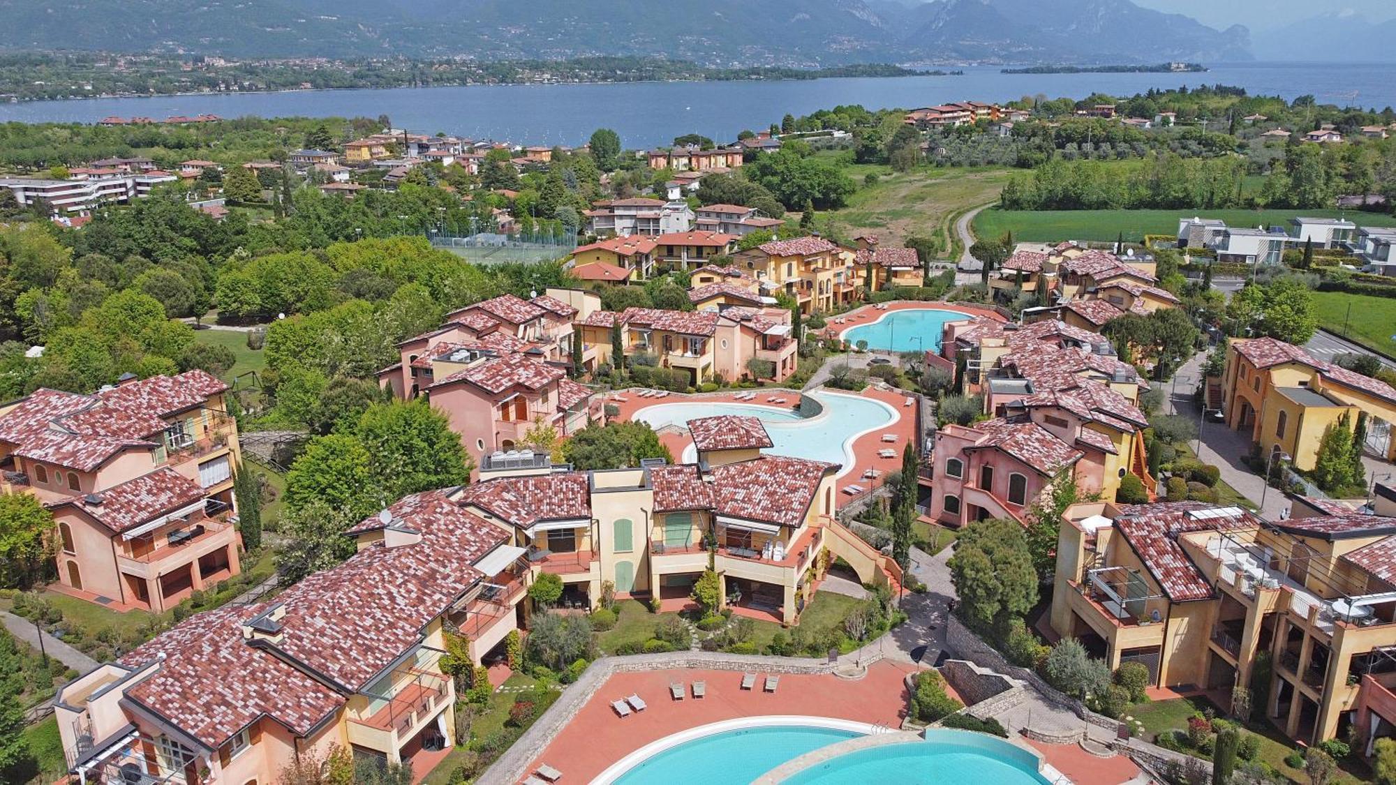 Borgo Del Torchio Apartments By Wonderful Italy Manerba del Garda Exteriör bild