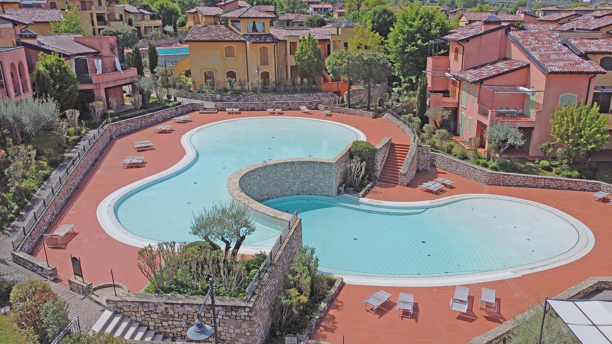 Borgo Del Torchio Apartments By Wonderful Italy Manerba del Garda Exteriör bild