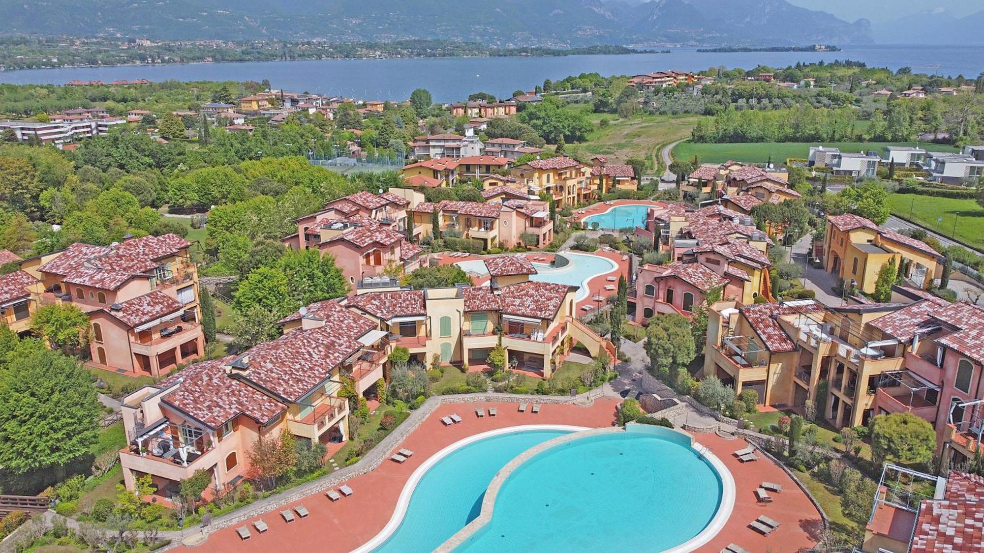 Borgo Del Torchio Apartments By Wonderful Italy Manerba del Garda Exteriör bild